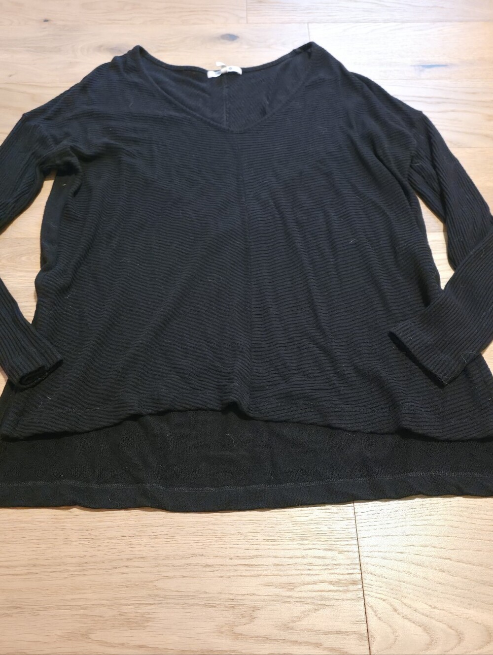 Three Dots Black Ribbed V-Neck Long Sleeve sweater